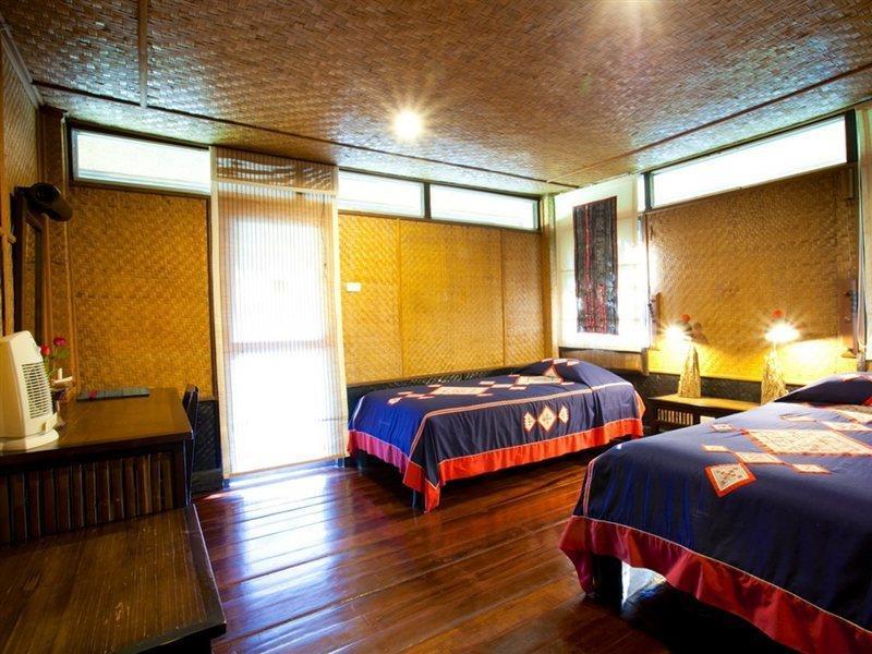 Hmong Hilltribe Lodge Mae Rim Exterior photo